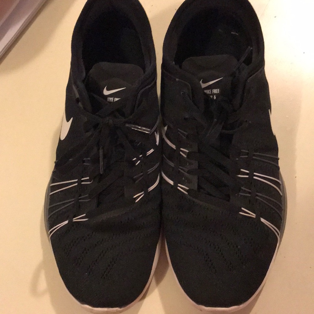 Nike tennis shoes